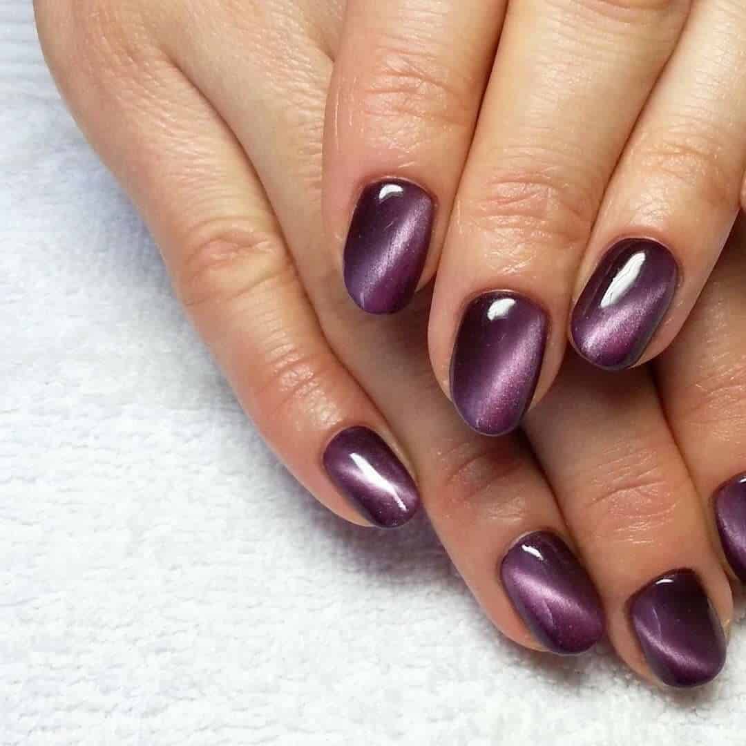 Manikirs Rīga: manikirs violeta krasa, kaka acs, dizains
